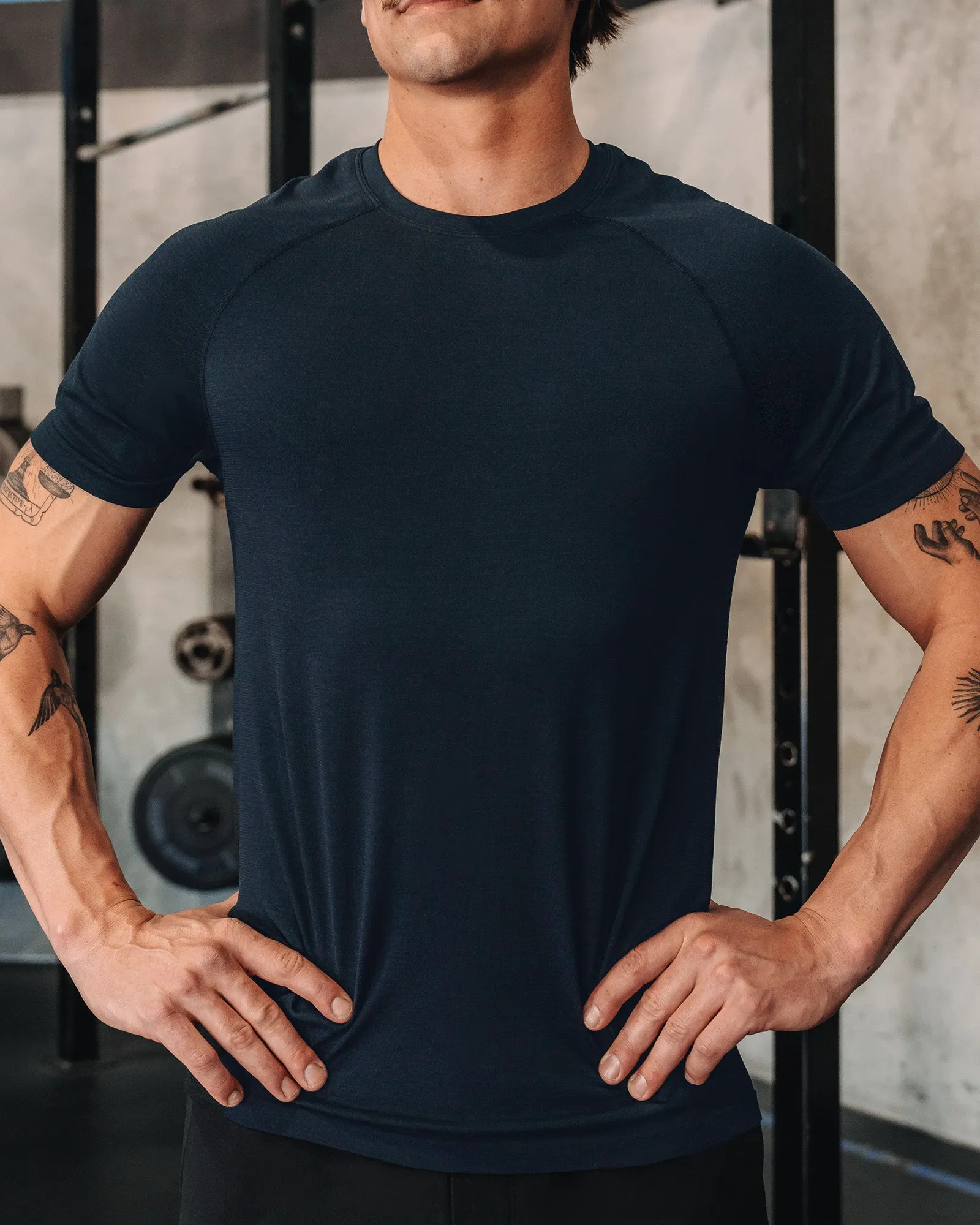 AeroFLX+ Seamless Tee - Navy/Navy sold by LSKD product image thumbnail 5