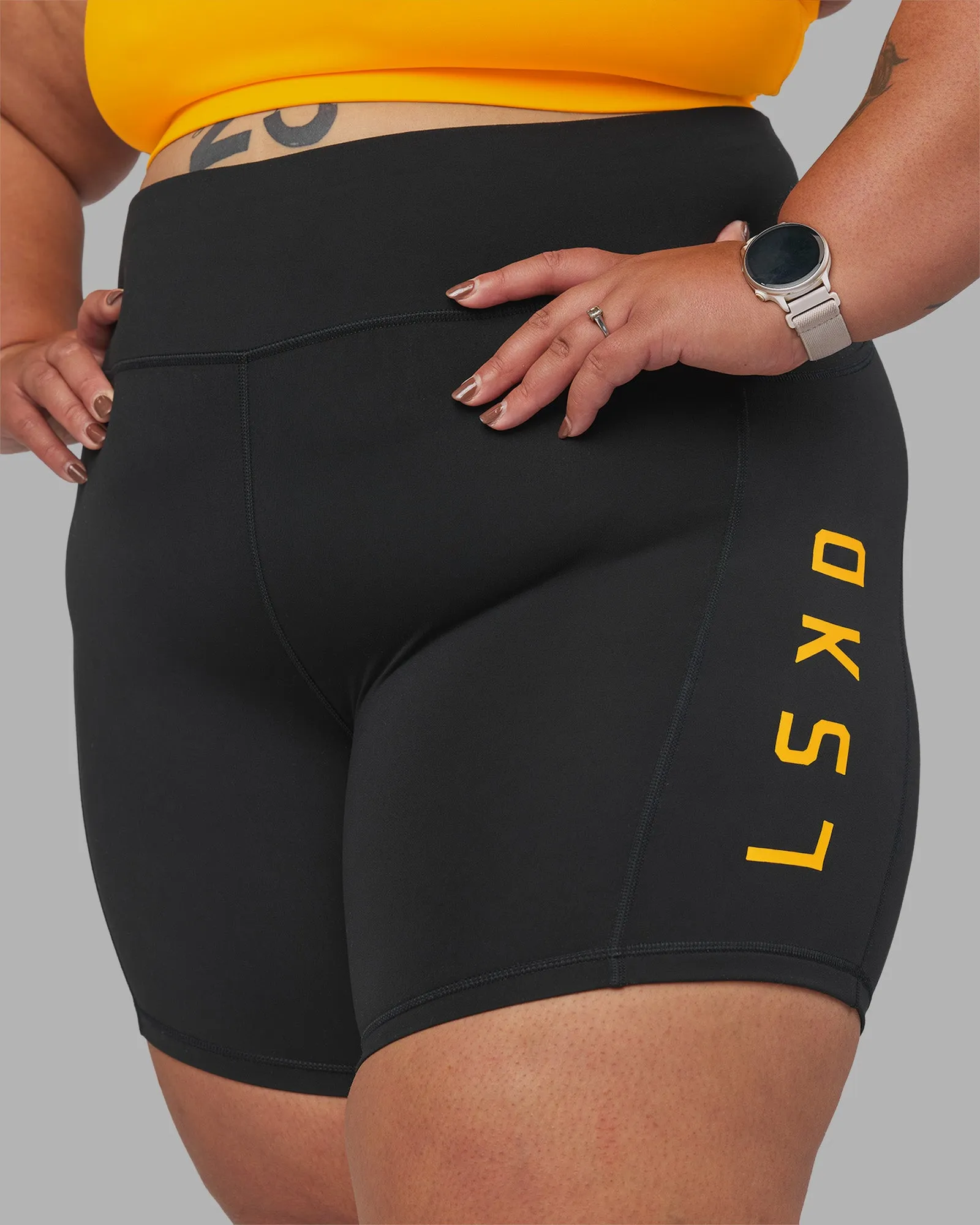 Rep Ultra High-Rise 6" Short Pockets - Black-Zinnia sold by LSKD product image thumbnail 3