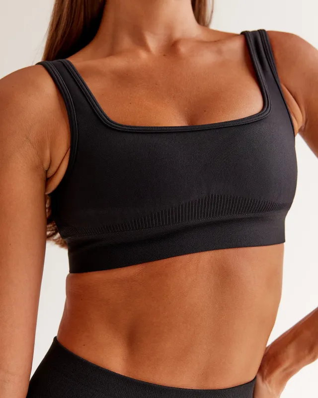 Ember Seamless Sports Bra - Black made by LSKD