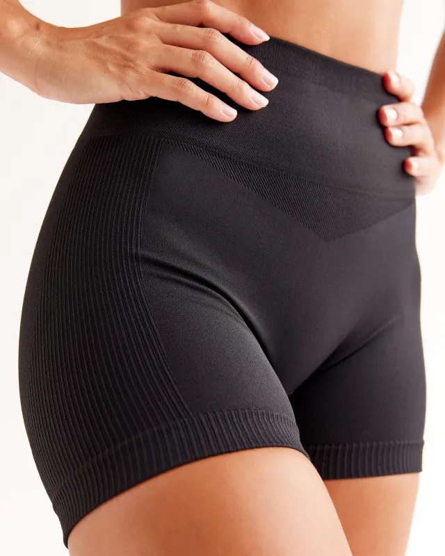 Surge Seamless High-Rise 4" Short - Black made by LSKD