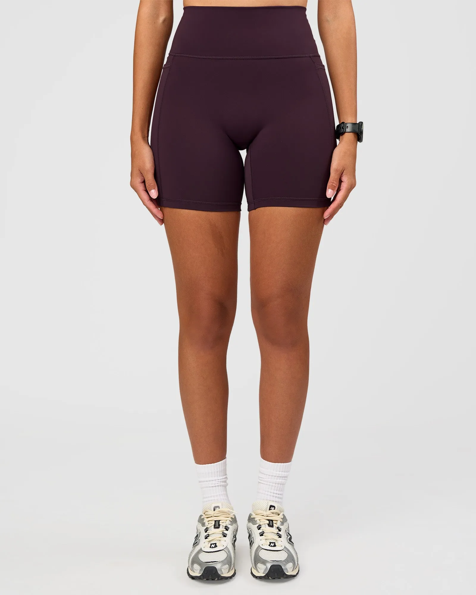 Fusion V-Contour Ultra High-Rise 6" Short Pockets - Midnight Plum sold by LSKD product image thumbnail 4