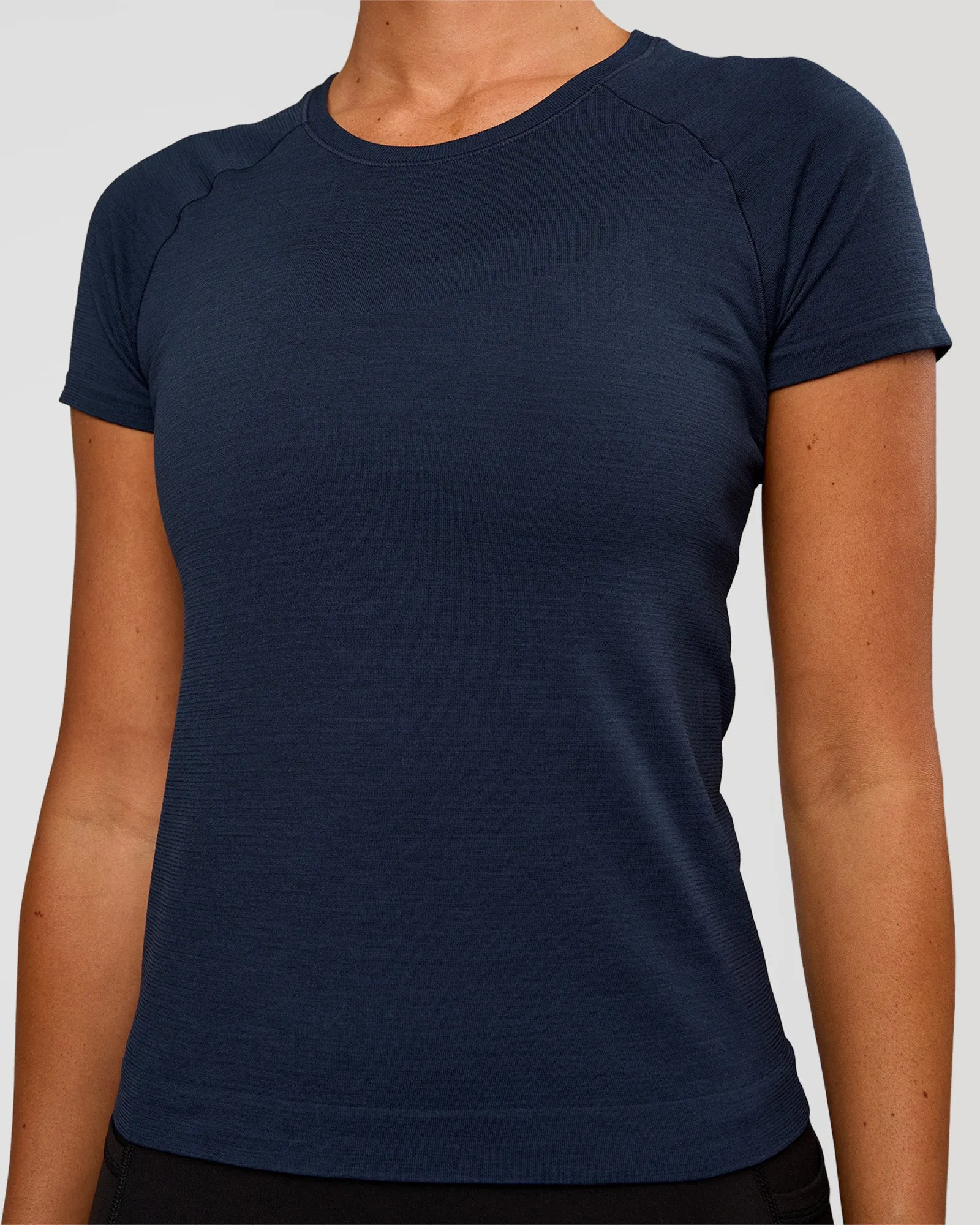 AeroFLX+ Seamless Tee - Future Navy/Future Navy sold by LSKD product image thumbnail 4