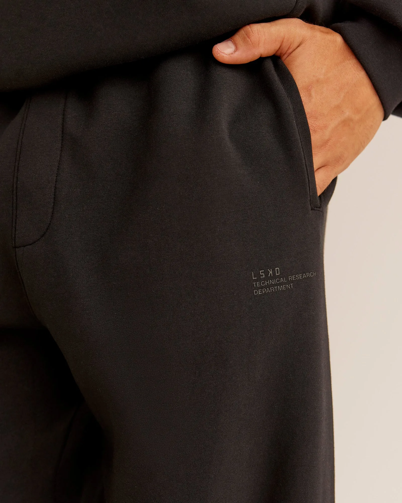 AfterDark ZeroCrease Straight Leg Pant - Black sold by LSKD product image thumbnail 2