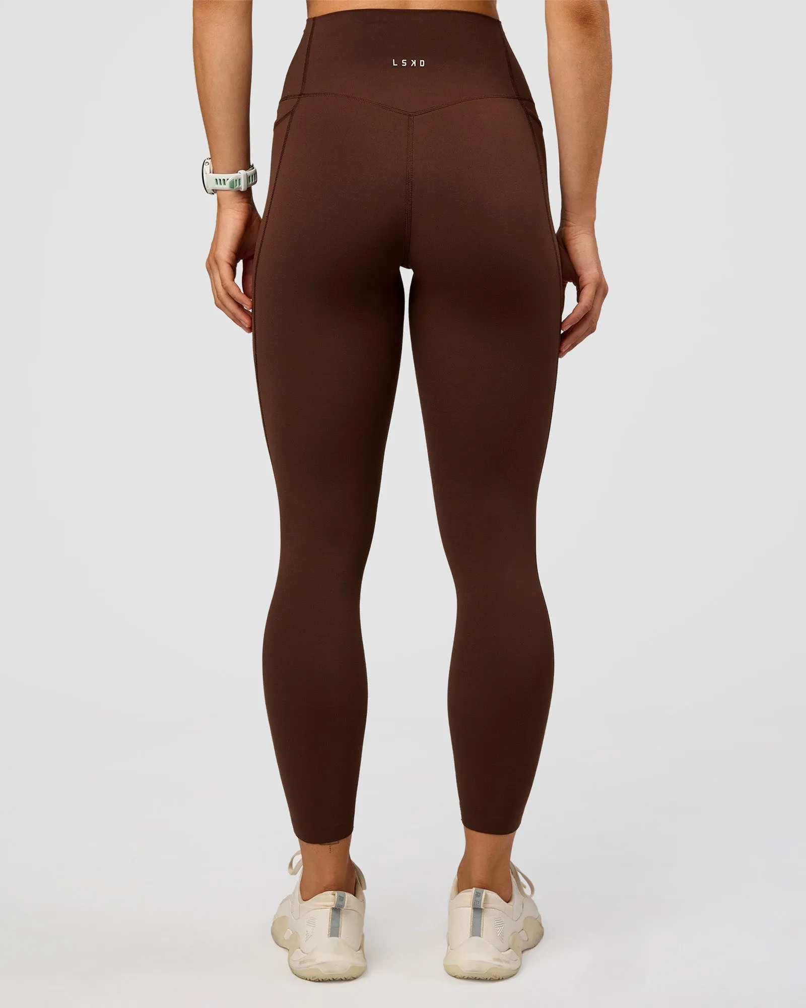 Elixir Ultra High-Rise 7/8 Legging Pockets - Hot Chocolate sold by LSKD product image thumbnail 4