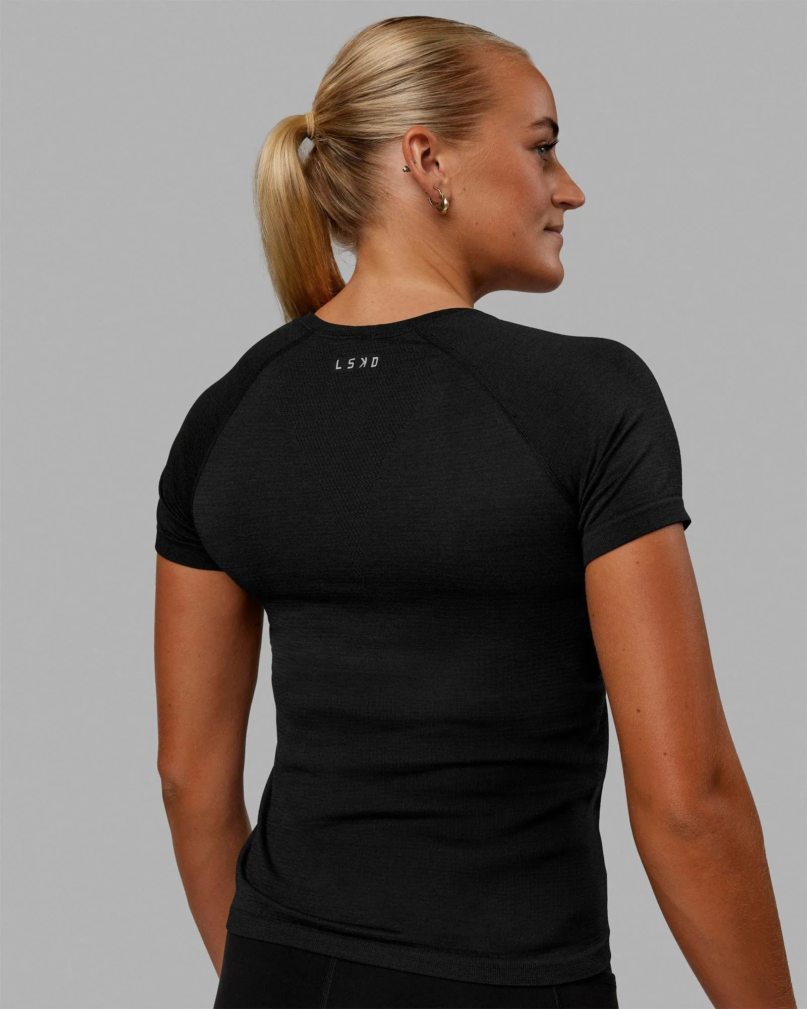 AeroFLX+ Seamless Tee - Black Marl sold by LSKD product image thumbnail 4