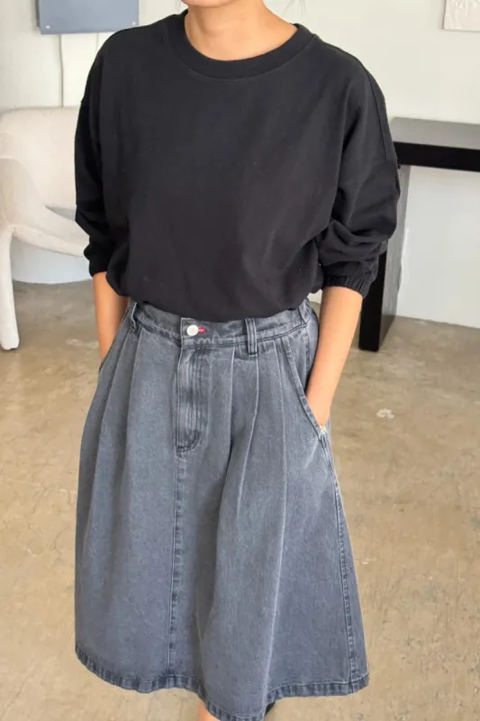 Le Bon Shoppe | Naturelle Tee - Black sold by Fort