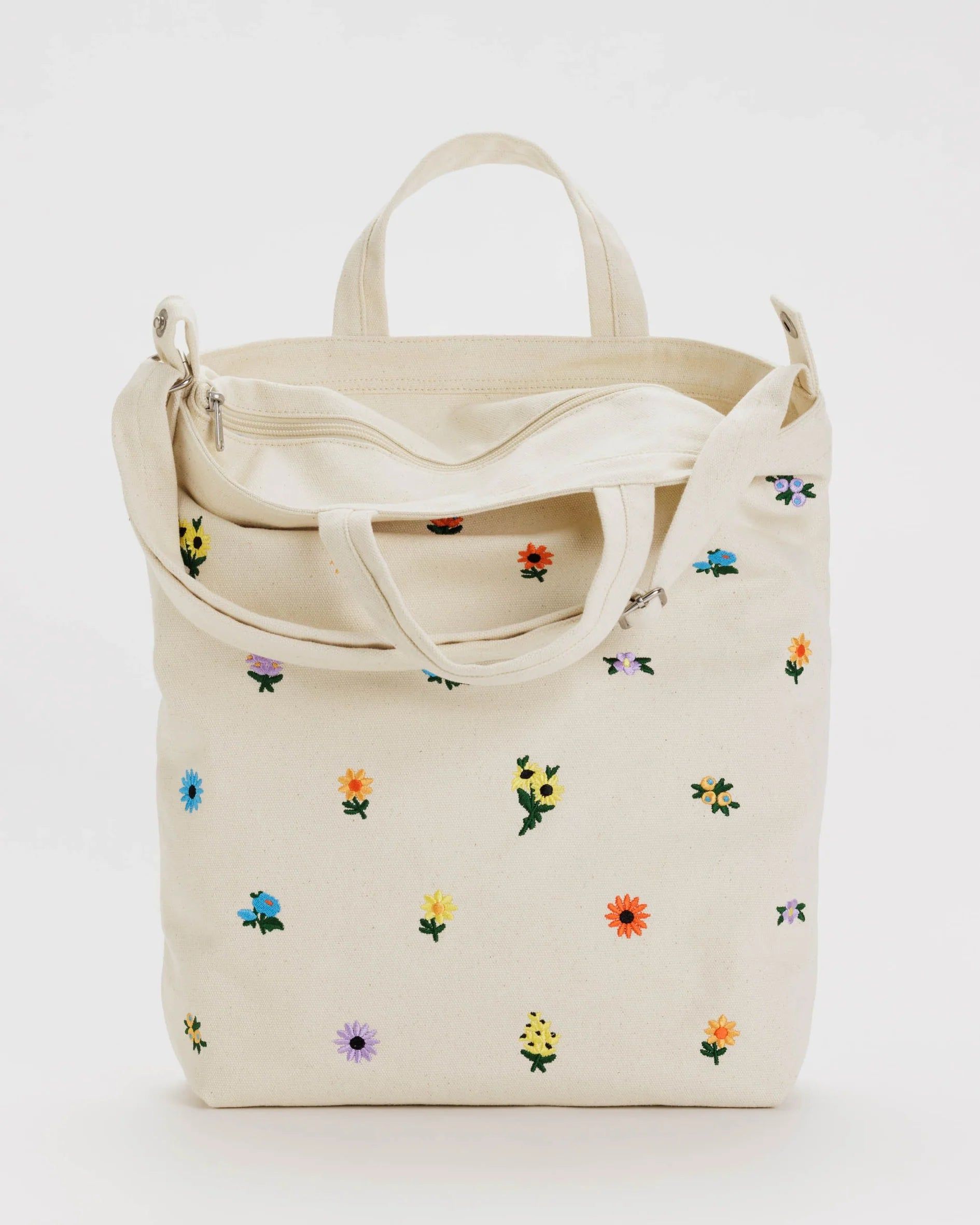 Baggu | Duck Bag Zip - Embroidered Ditsy Floral sold by Fort product image thumbnail 2