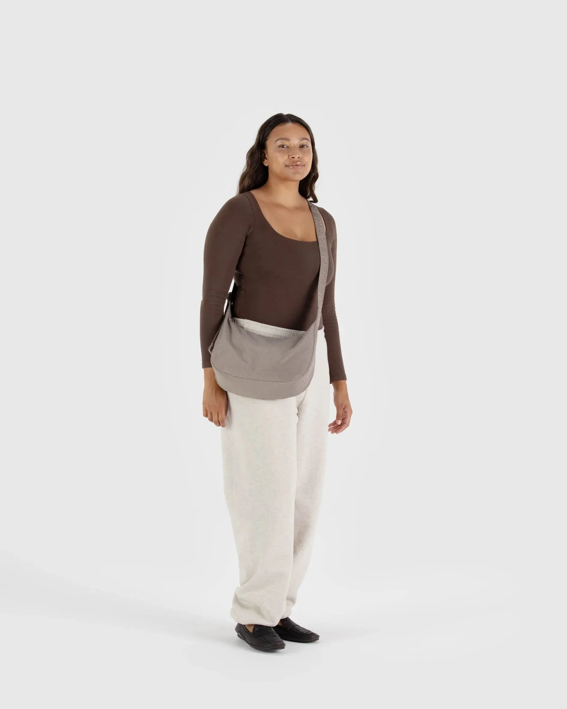 Baggu | Medium Nylon Crescent Bag - Dove sold by Fort product image thumbnail 2