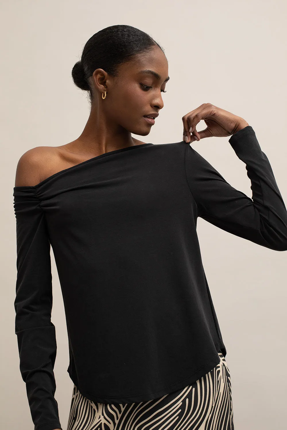 Mus & Bombon | Guayas Top - Black sold by Fort