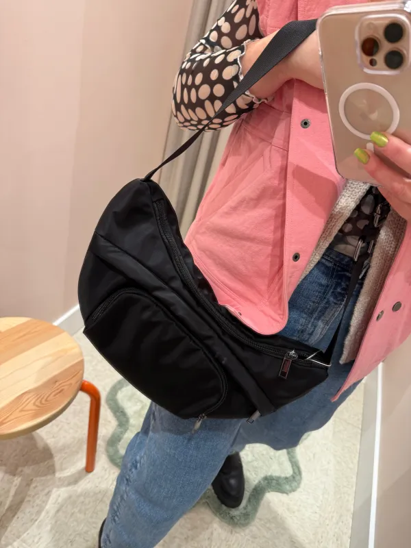 HVISK | Jade Matte Twill Bag - Black sold by Fort