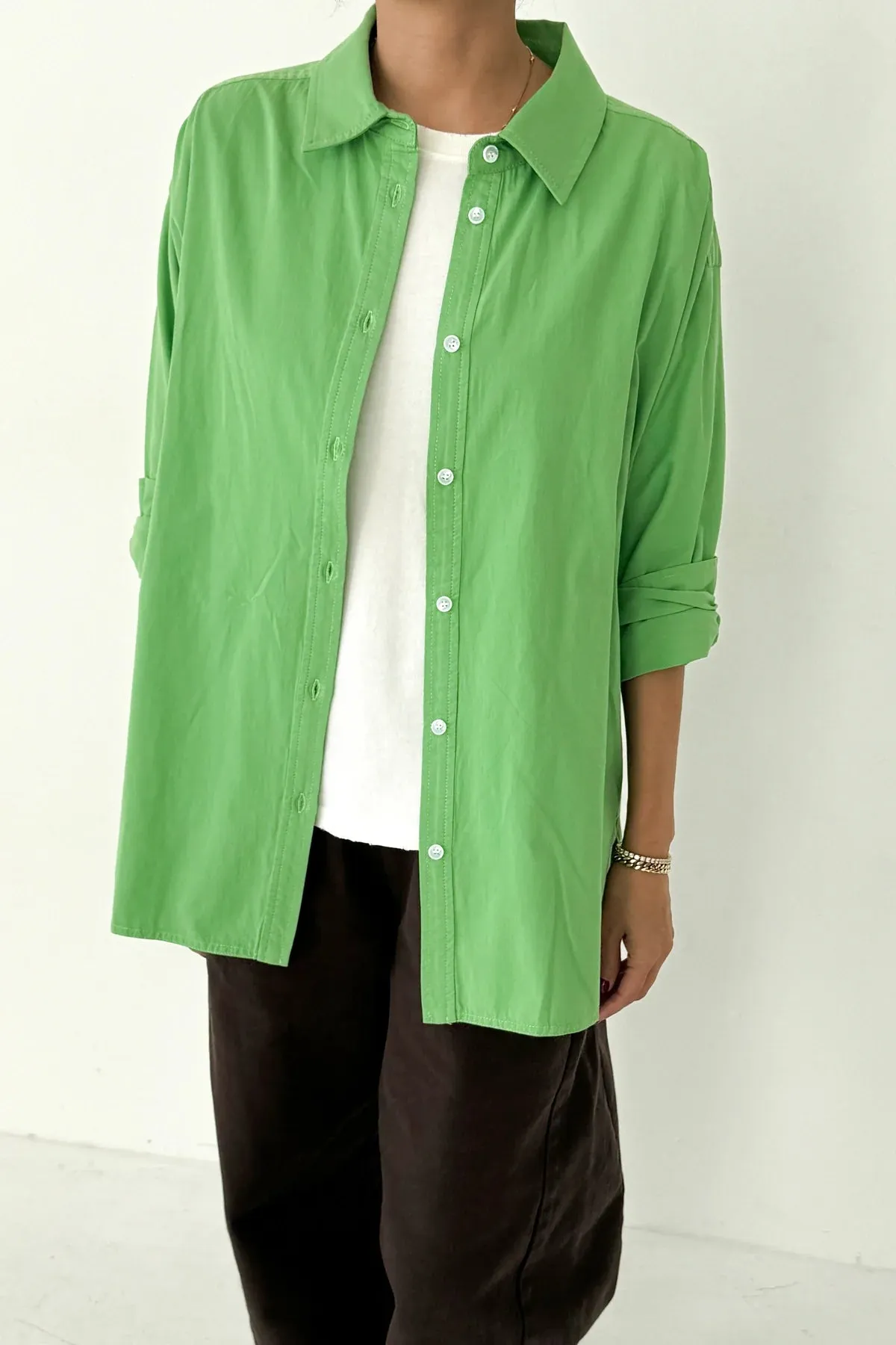 Le Bon Shoppe | Lightweight Owen Shirt -Green sold by Fort product image thumbnail 2
