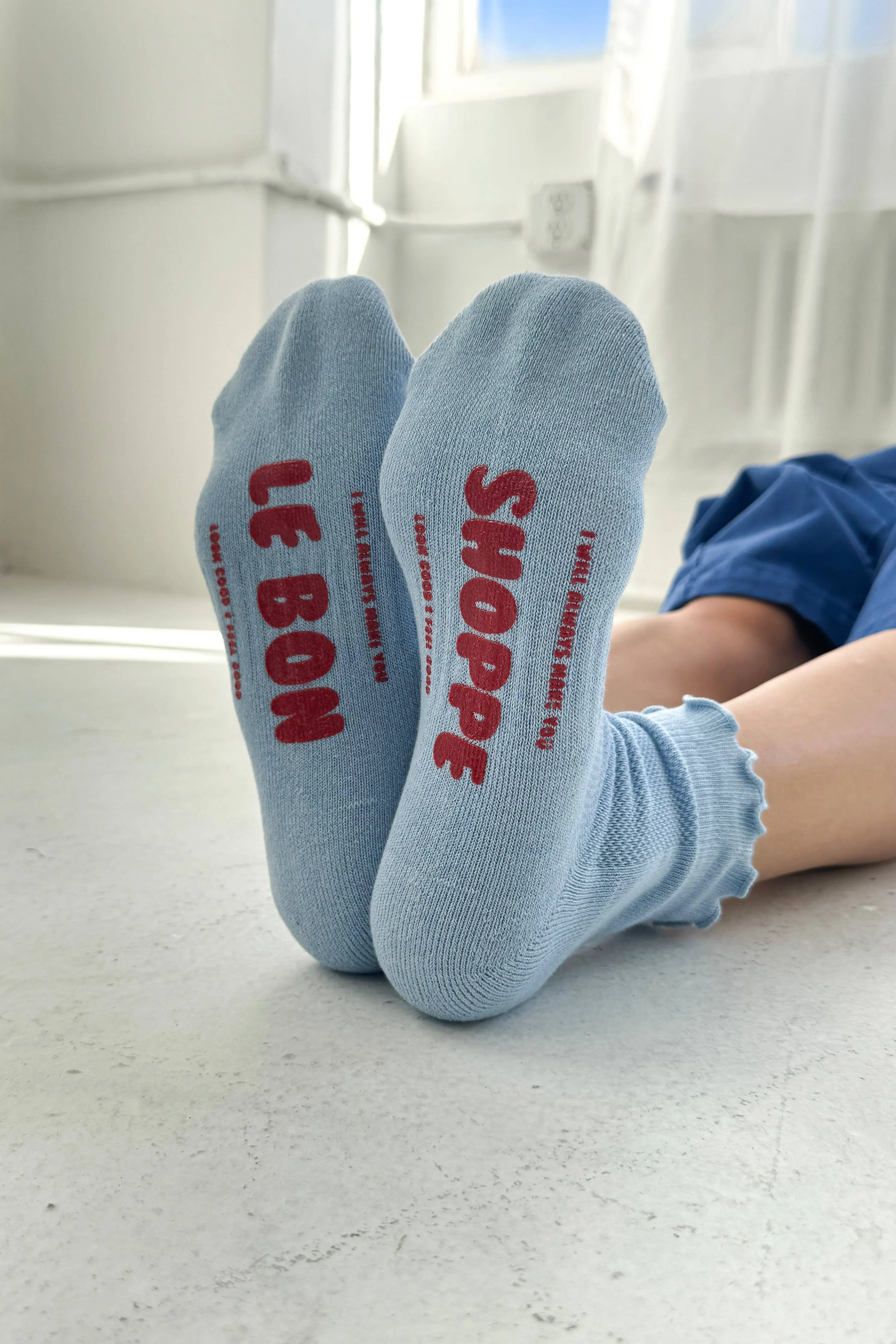 Le Bon Shoppe | Ruffled Hugger Crew Socks - Periwinkle / Red sold by Fort product image thumbnail 5
