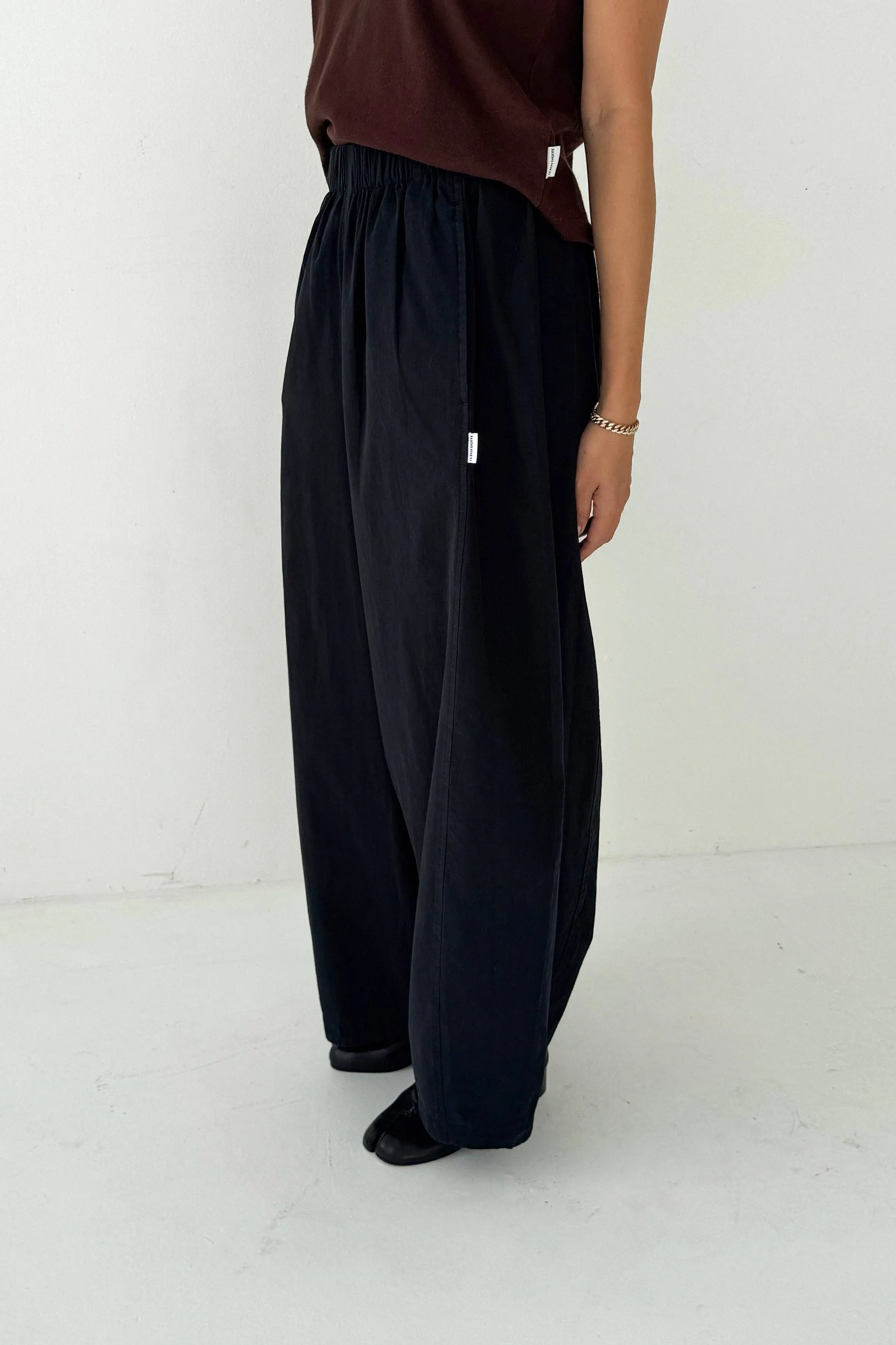 Le Bon Shoppe | Parachute Pants - Black sold by Fort product image thumbnail 3