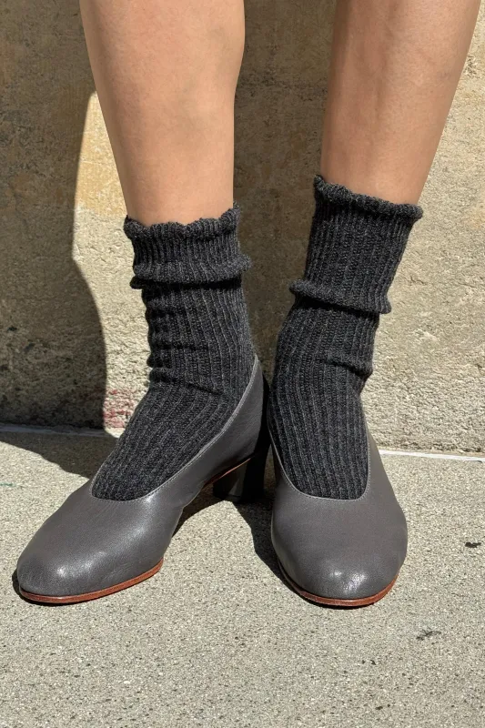 Le Bon Shoppe | Linen Scallop Socks - Charcoal made by Fort