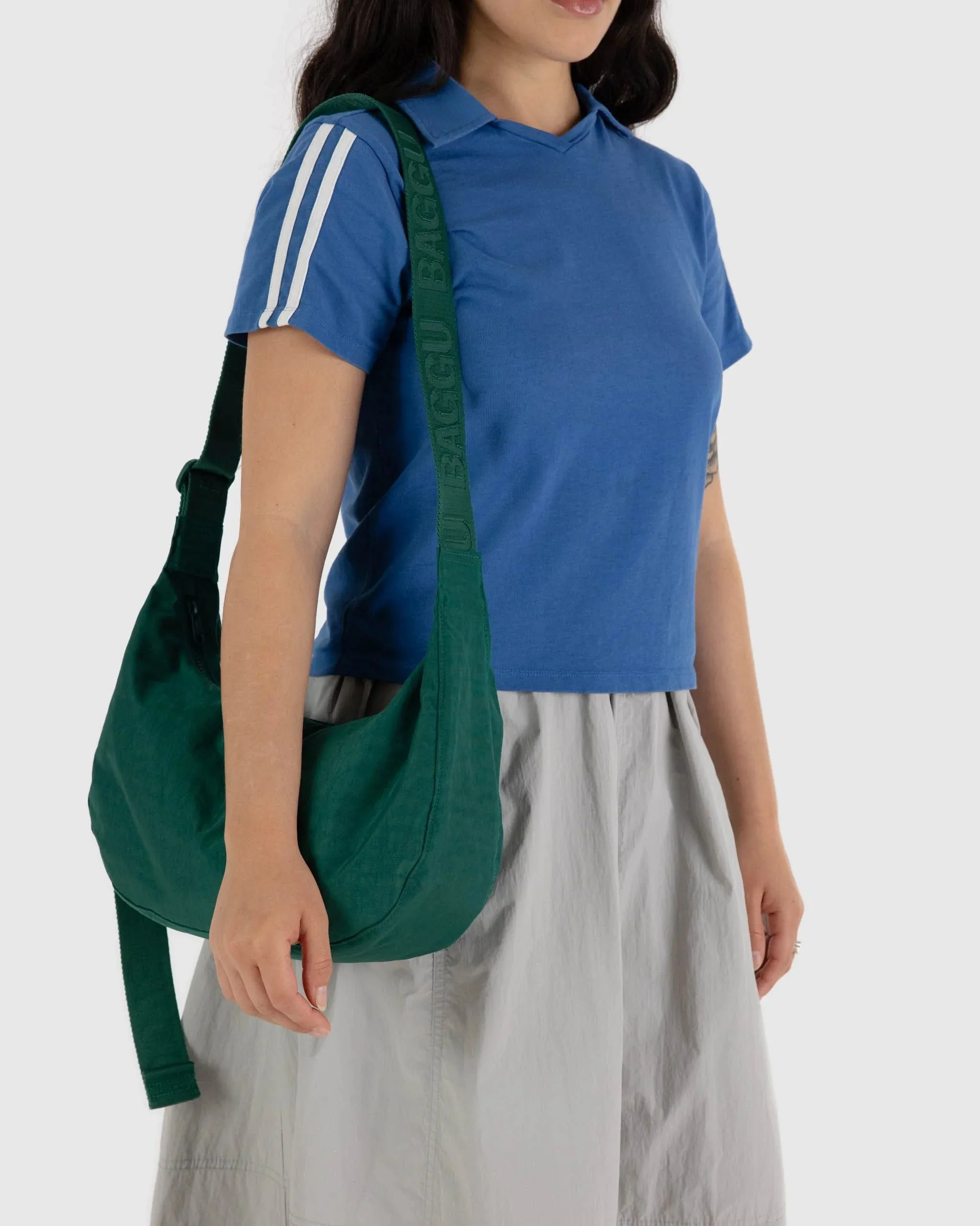Baggu | Medium Nylon Crescent Bag - Cypress | Parallel