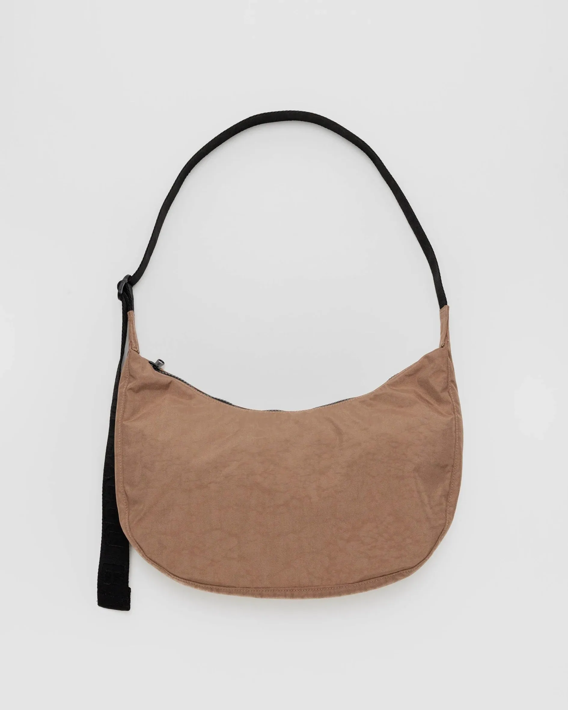 Baggu | Medium Nylon Crescent Bag - Cocoa | Parallel
