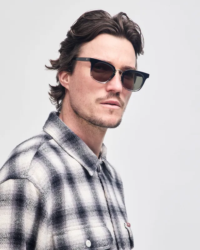 Booker - Black Smoke sold by Deus Ex Machina