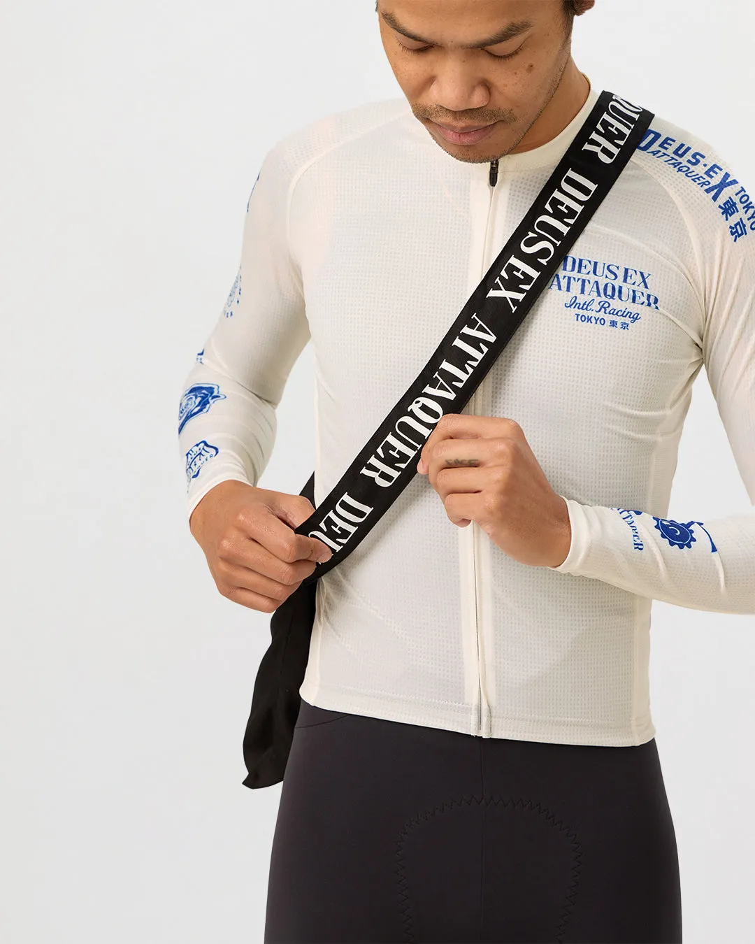 Deus Ex Attaquer Knocker Musette - Black sold by Deus Ex Machina product image thumbnail 5