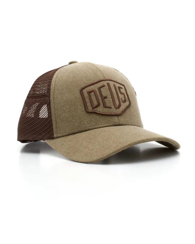 Shield Trucker Dijon made by Deus Ex Machina