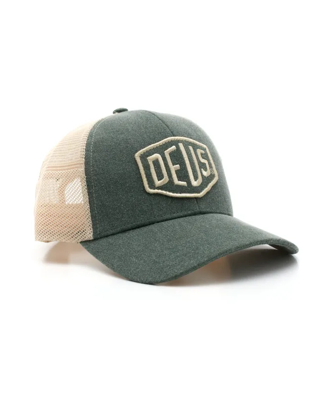 Shield Trucker Shale Green made by Deus Ex Machina
