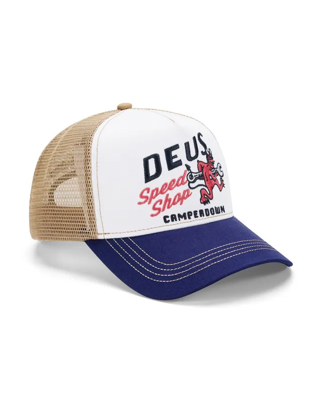 Dogleg Trucker - Dirty White made by Deus Ex Machina