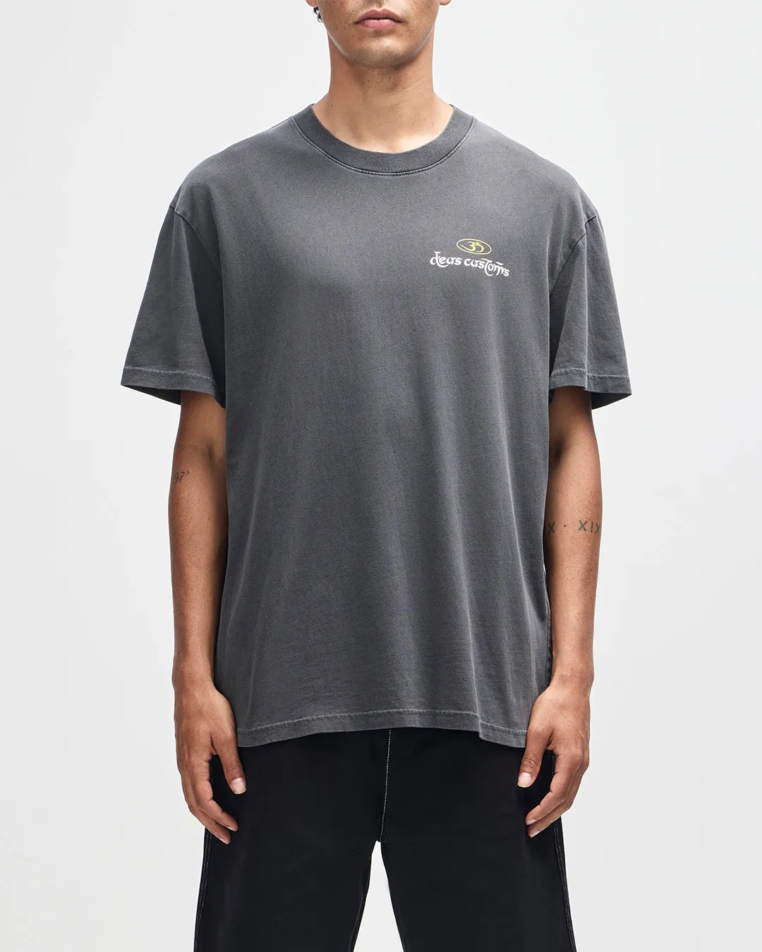 Out Of Reach Tee - Anthracite sold by Deus Ex Machina