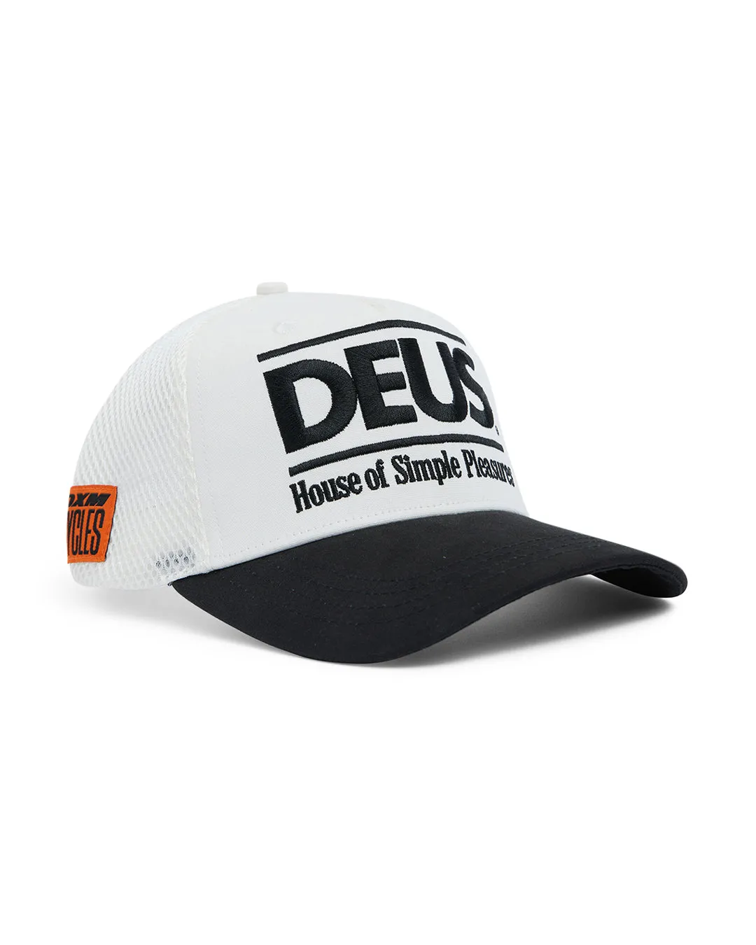 Podium Trucker - Dirty White sold by Deus Ex Machina