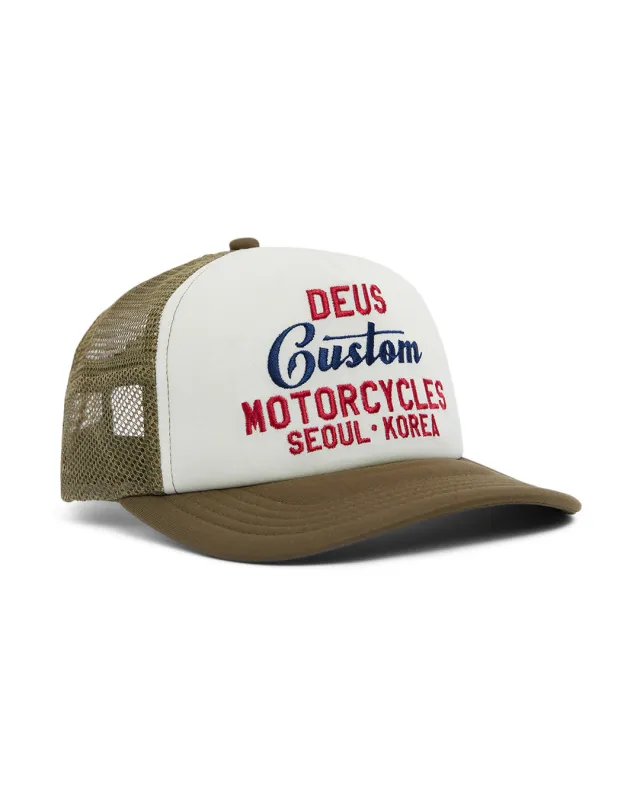 Kamli Trucker - Olive sold by Deus Ex Machina