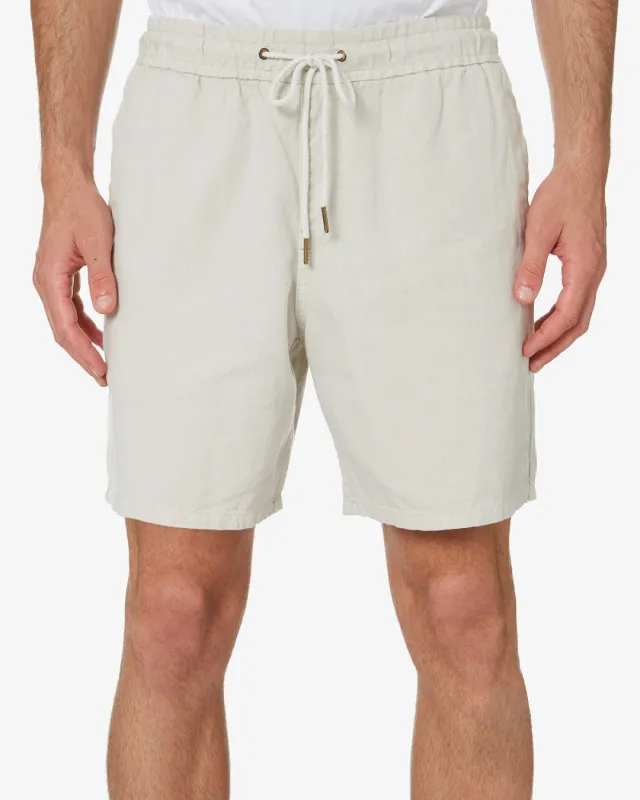 Prime Hemp Short Dirty White made by Deus Ex Machina