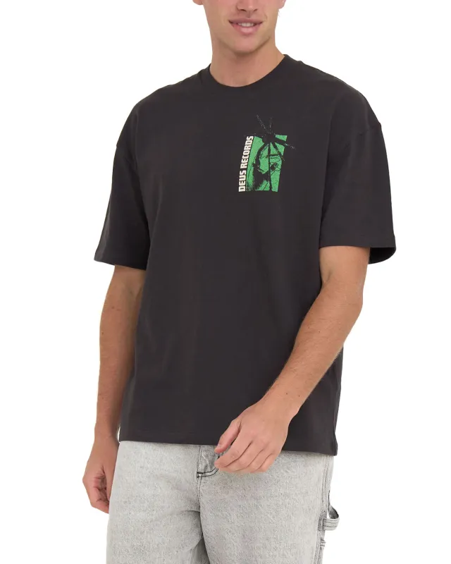 Time And Sound Tee - Anthracite made by Deus Ex Machina