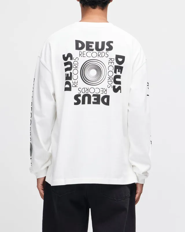 Defacto Ls Tee - Vintage White made by Deus Ex Machina
