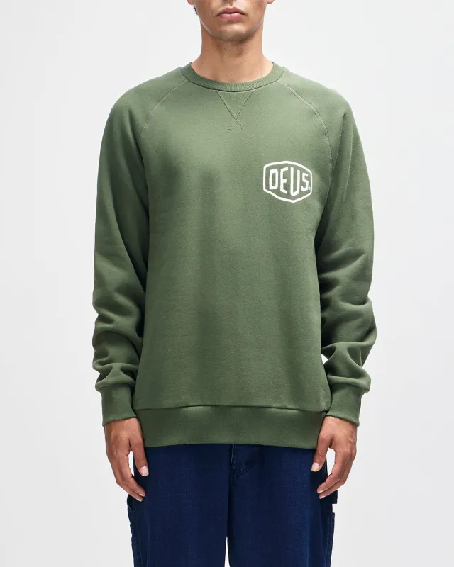 Venice Address Crew - Pine Green made by Deus Ex Machina