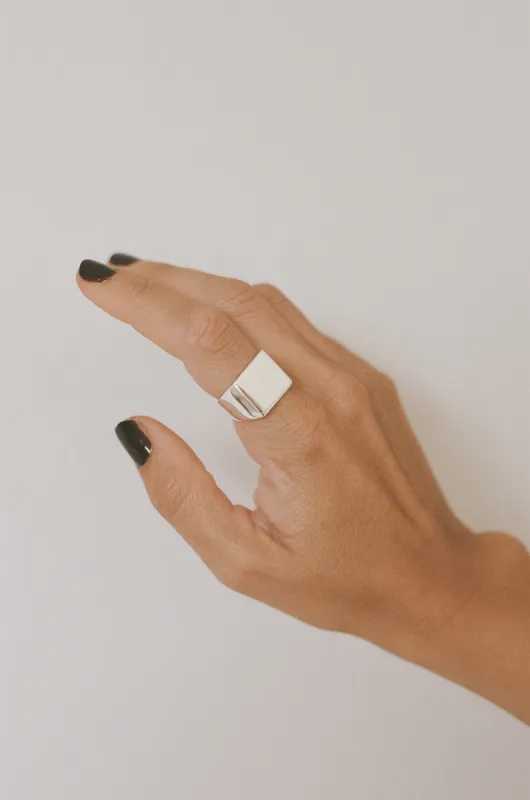 Benedetta Ring - By Ayllón sold by St. Agni