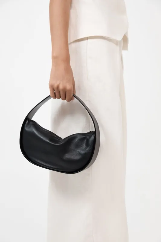 Petit Arc Bag - Black made by St. Agni