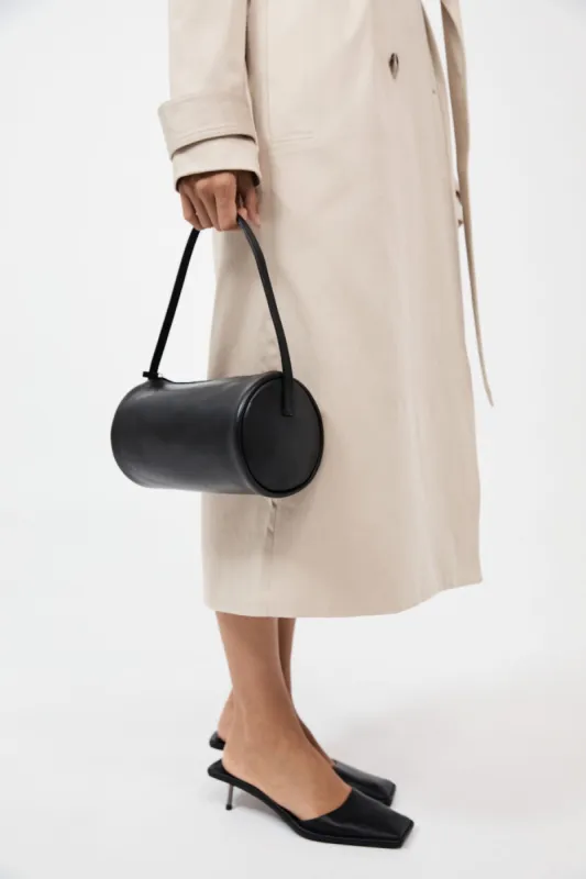 PRE-ORDER: Connolo Shoulder Bag - Black made by St. Agni