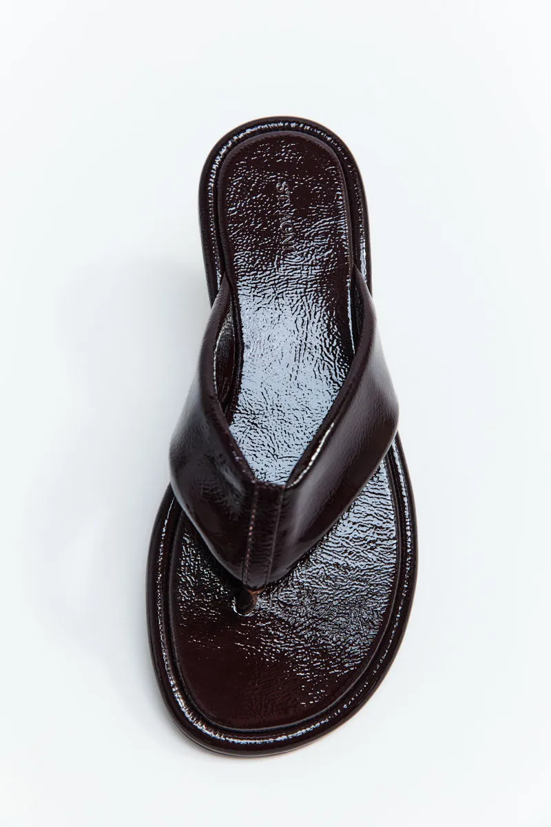 Soft Thong Slide - Patent
Port sold by St. Agni product image thumbnail 3