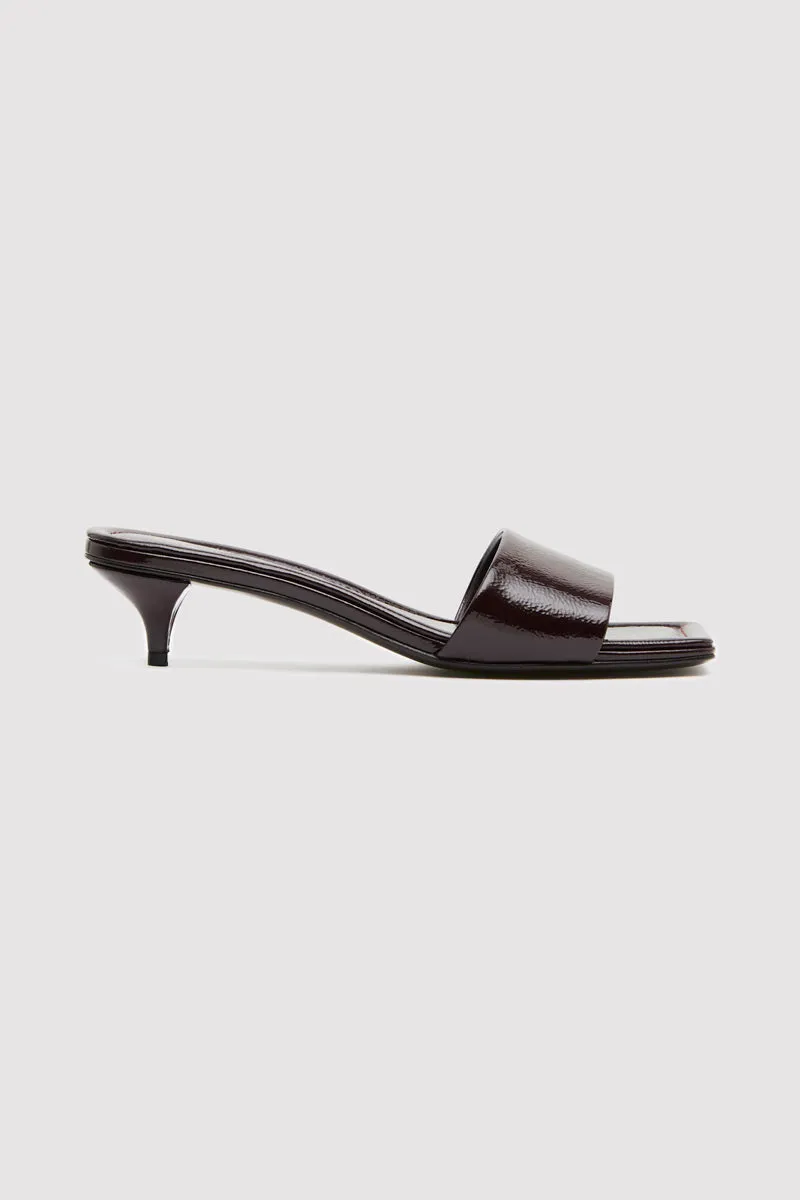 Minimal Heel - Patent Port sold by St. Agni