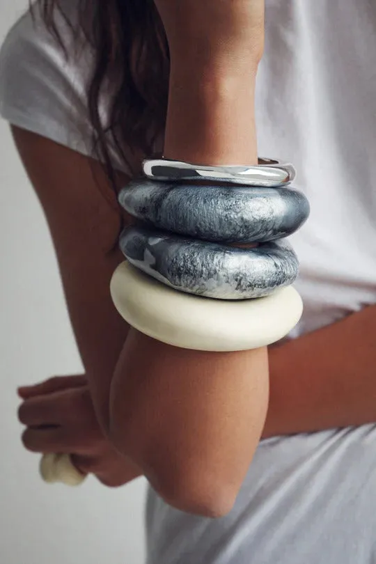 Large Drift Bangle by Dinosaur Designs - Cream sold by St. Agni product image thumbnail 4