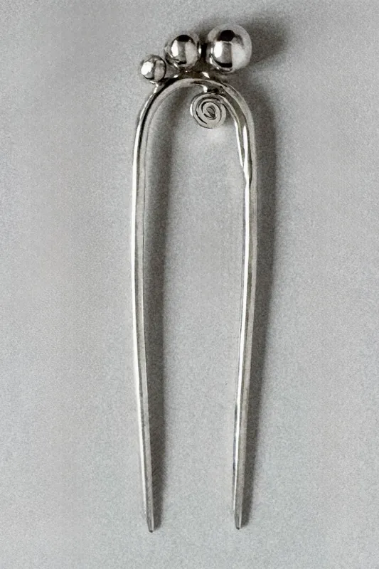 ARCO Double Hair Pin - by Belén Kröl made by St. Agni