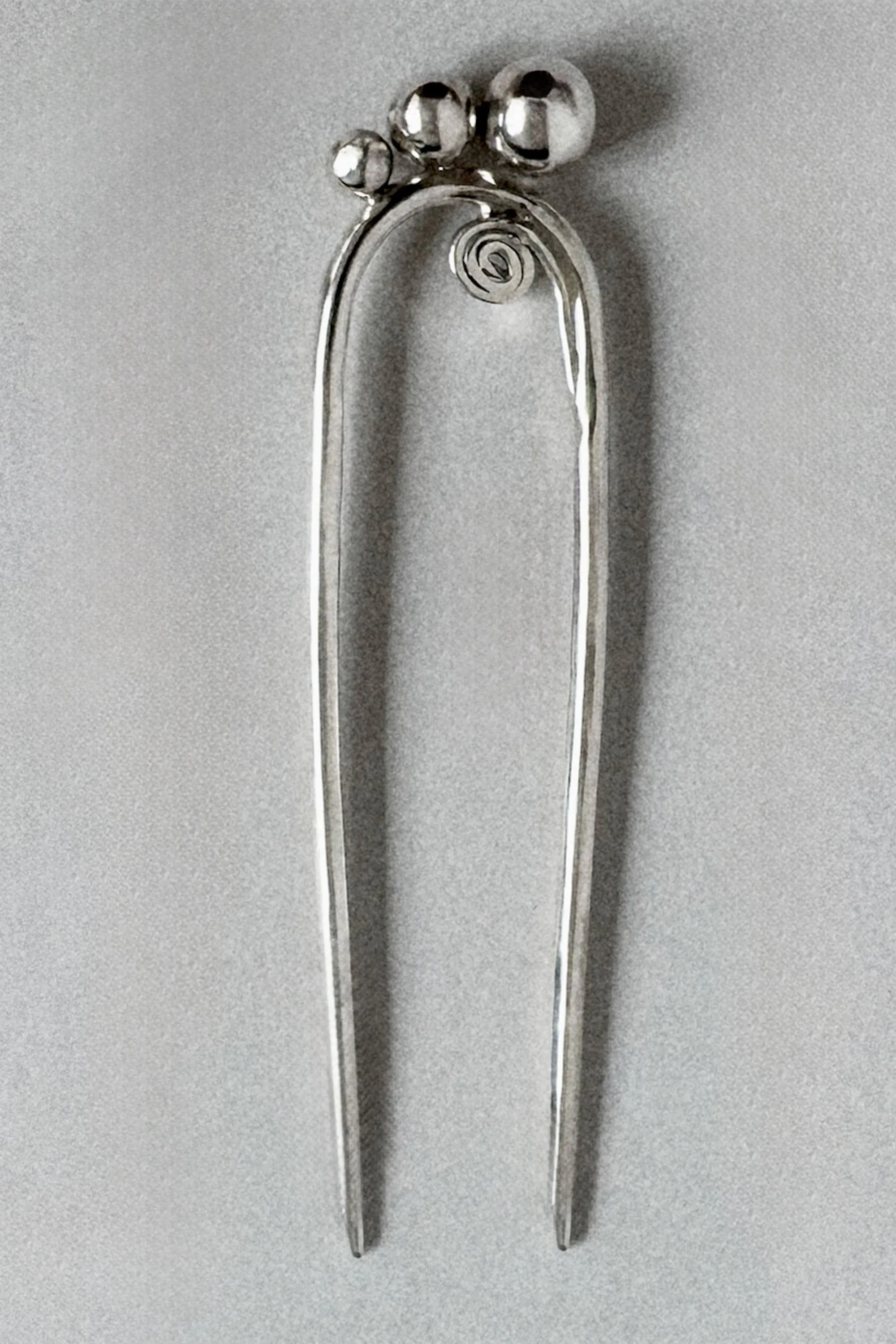 ARCO Double Hair Pin - by Belén Kröl sold by St. Agni