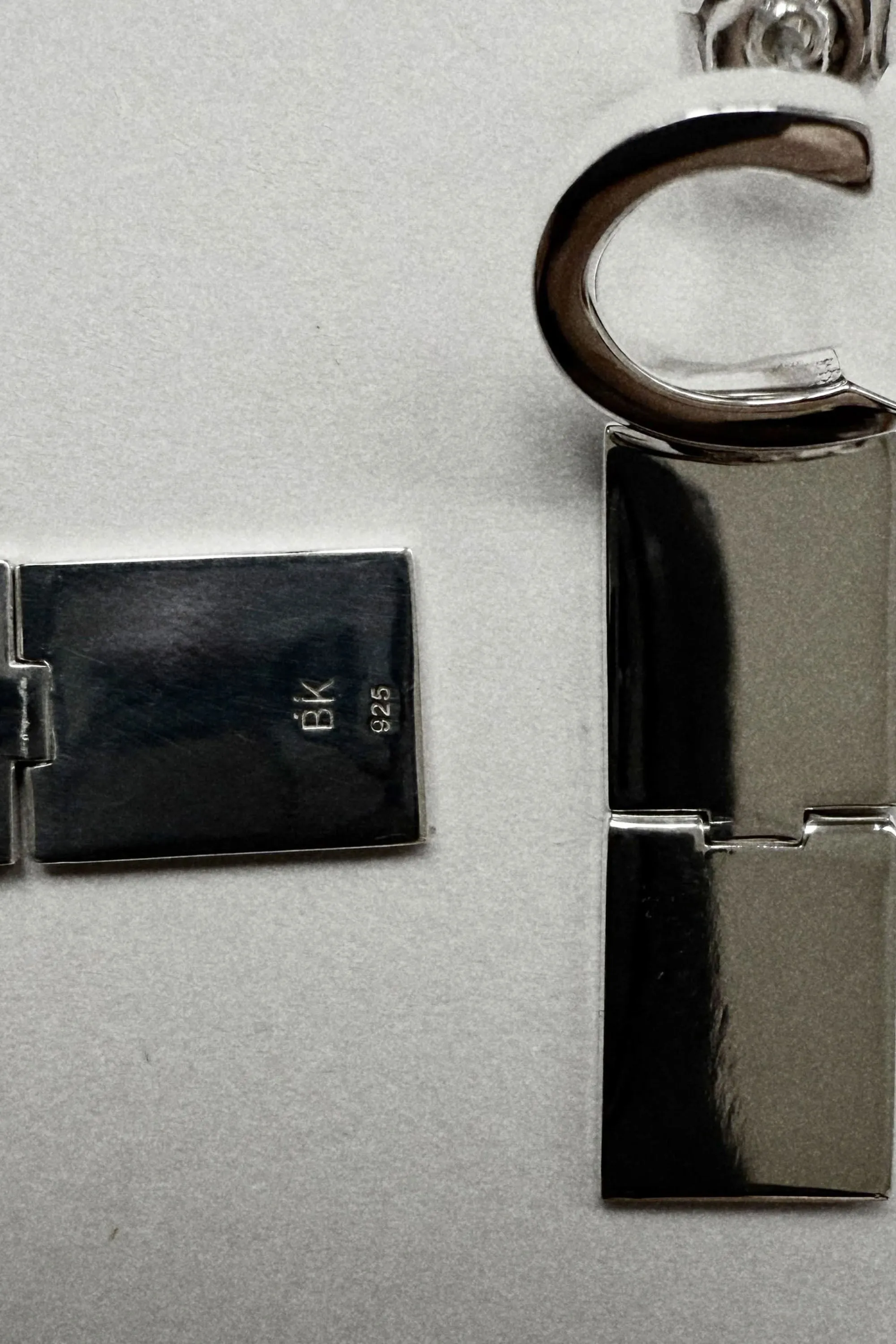 CURVA Motion Earring - by Belén Kröl sold by St. Agni product image thumbnail 3