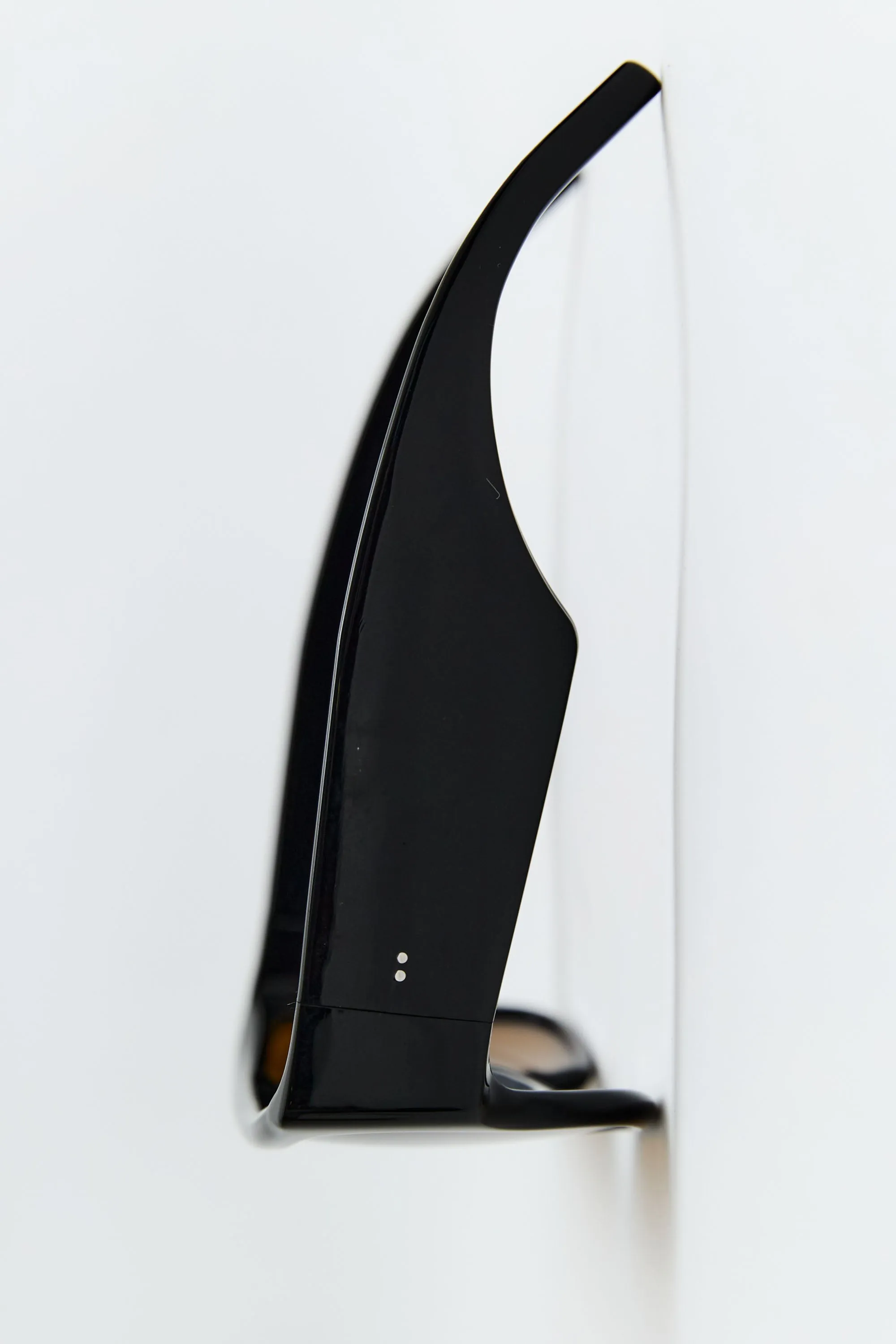 Linea Oversized Sunglasses - Black/Brown sold by St. Agni product image thumbnail 4