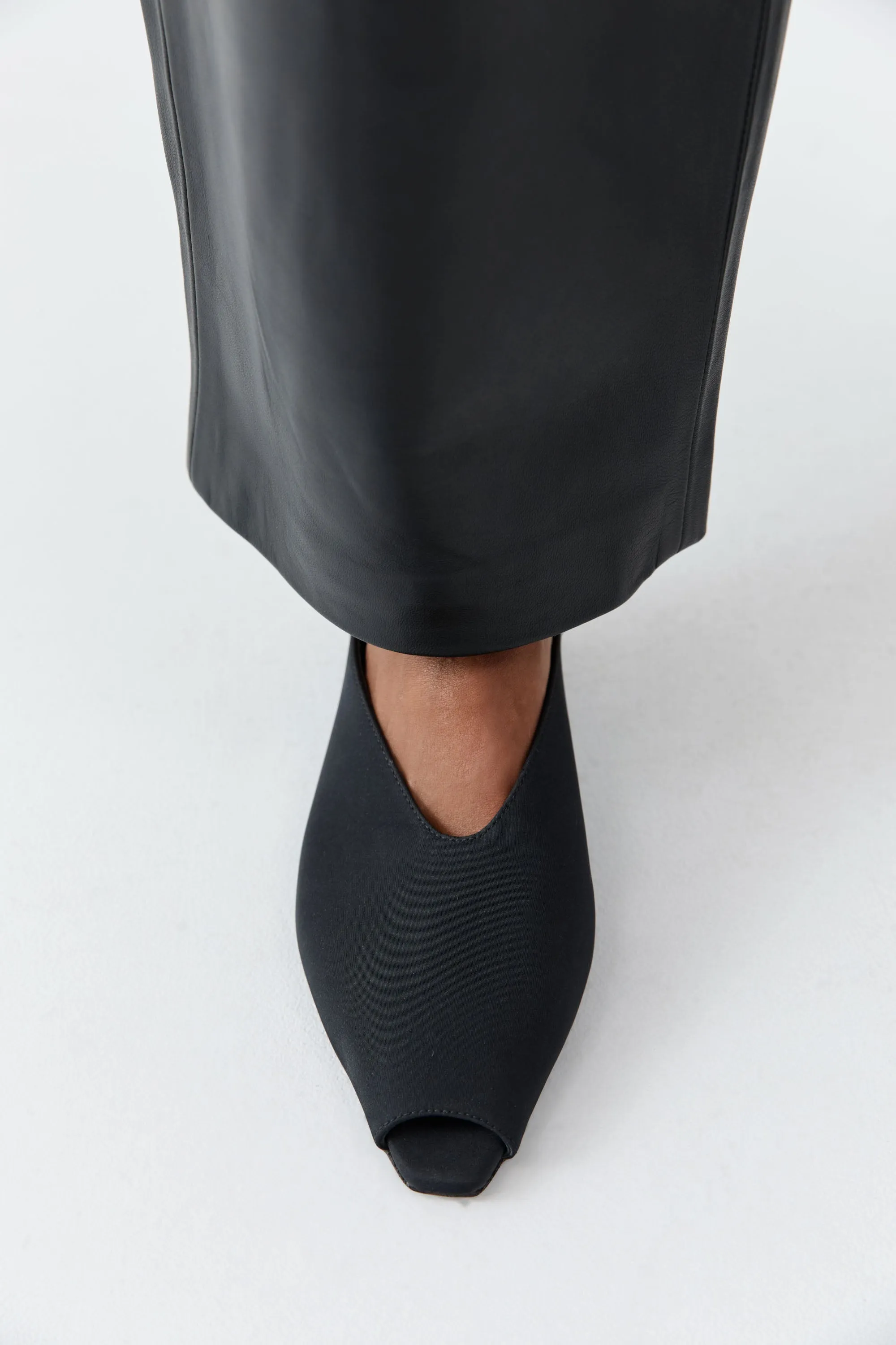 Linea Heel - Black sold by St. Agni product image thumbnail 2