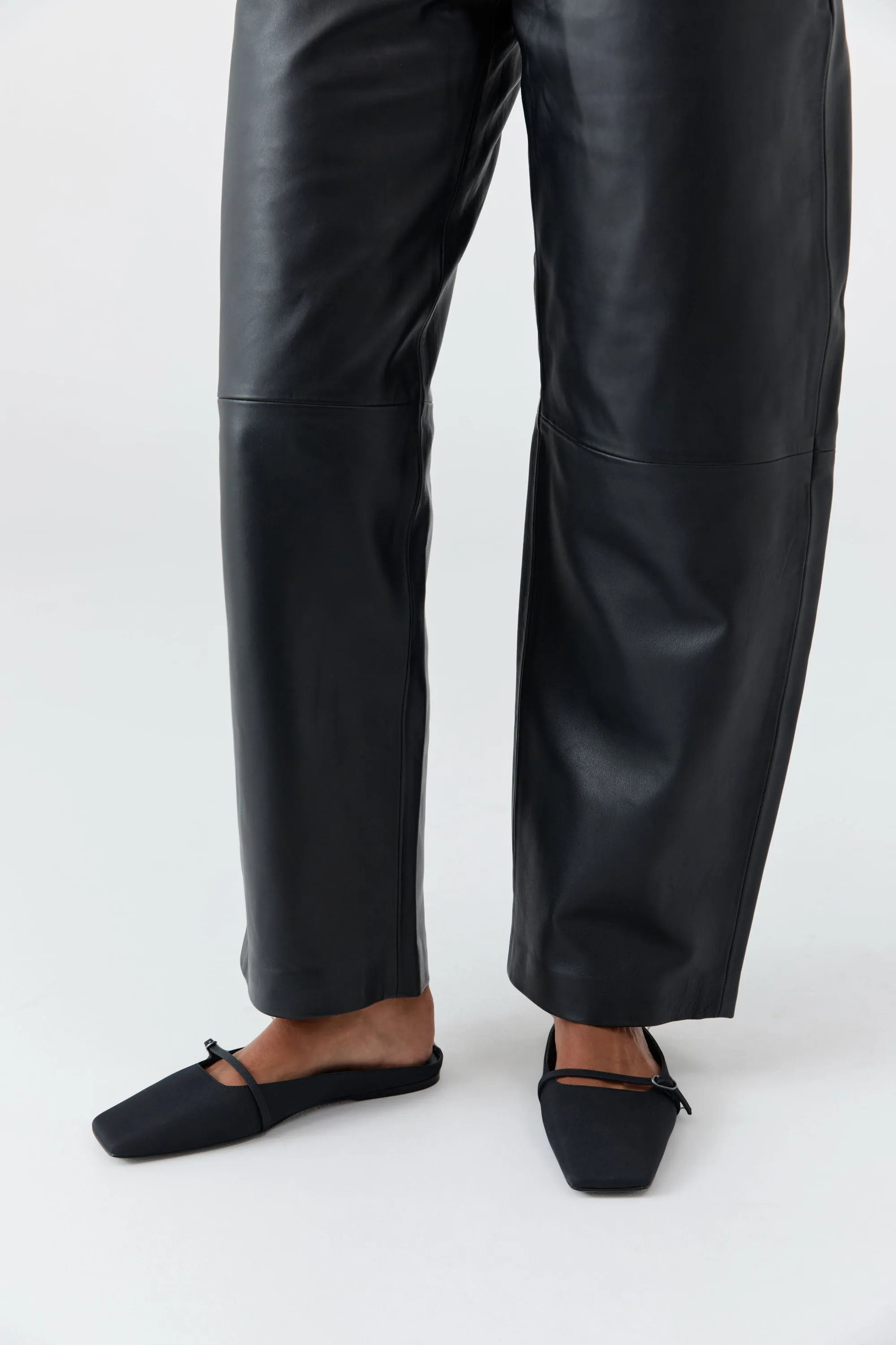 Plié Flat - Black sold by St. Agni product image thumbnail 2