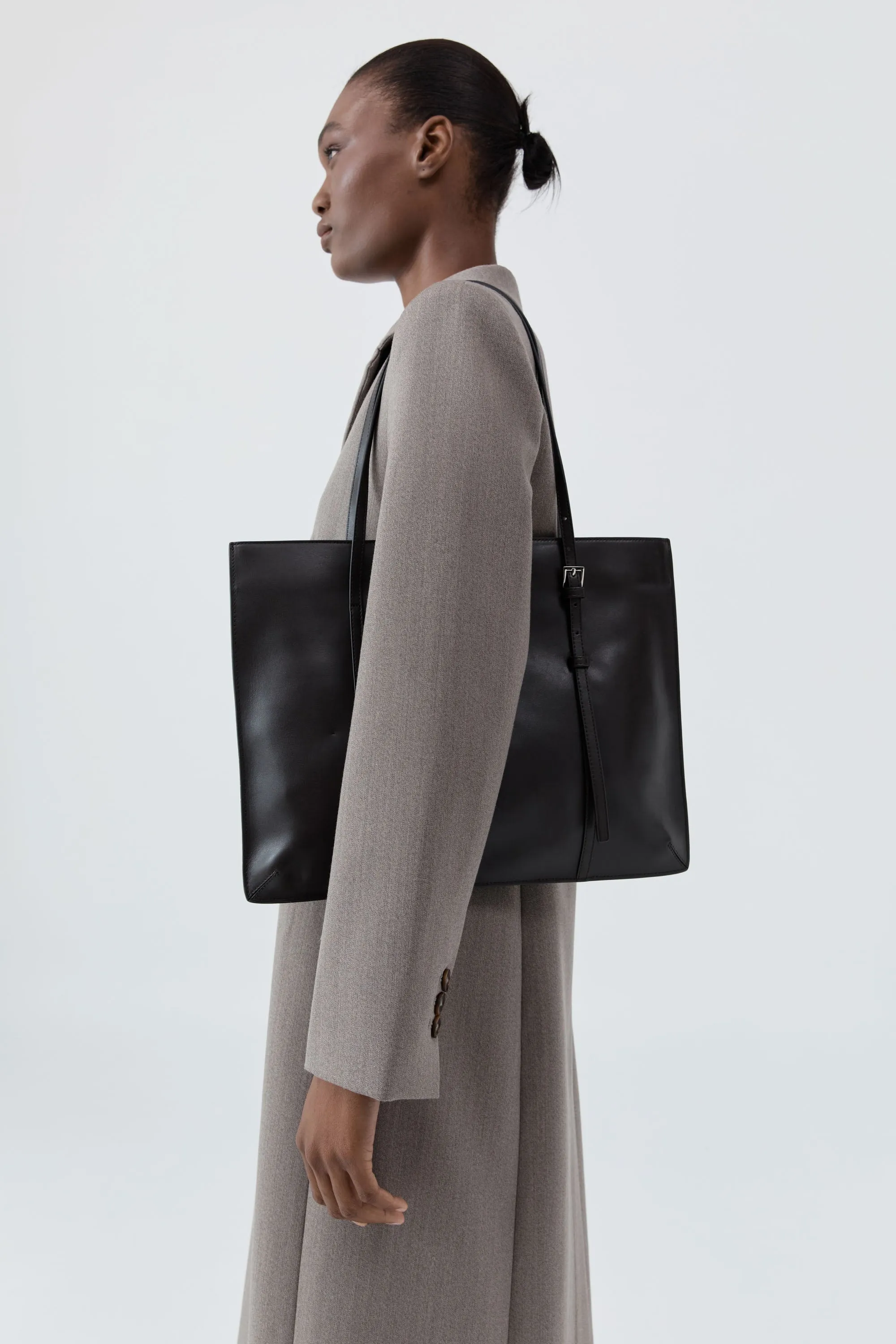 90s Messenger Tote - Coffee sold by St. Agni product image thumbnail 2