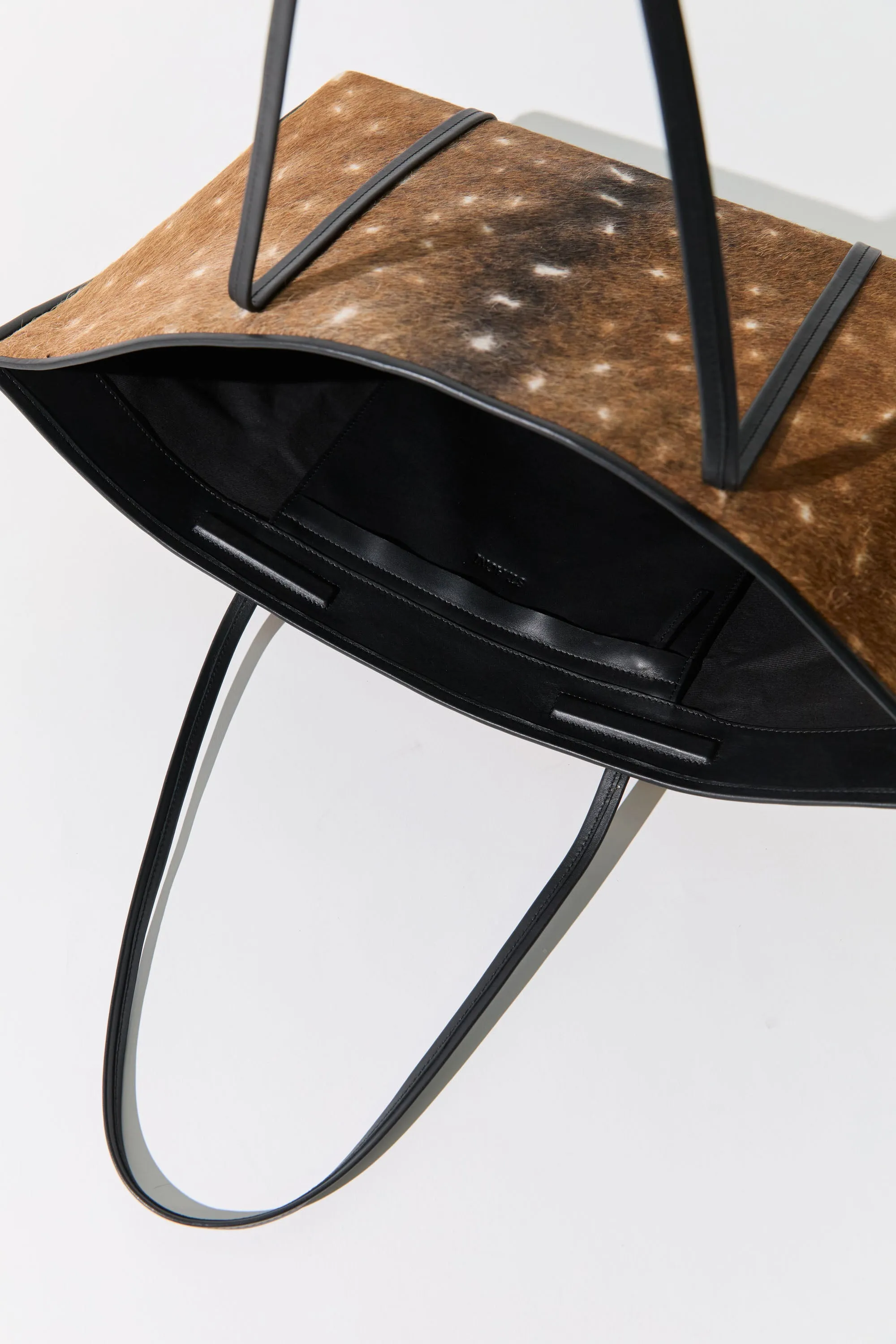 Fawn Bateau Tote - Almond sold by St. Agni product image thumbnail 4