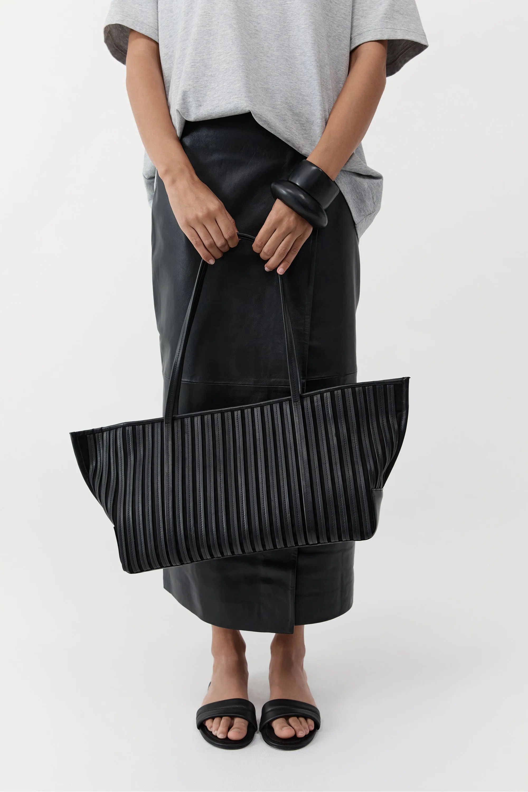 Linea Stitch Bateau Tote - Black sold by St. Agni product image thumbnail 2