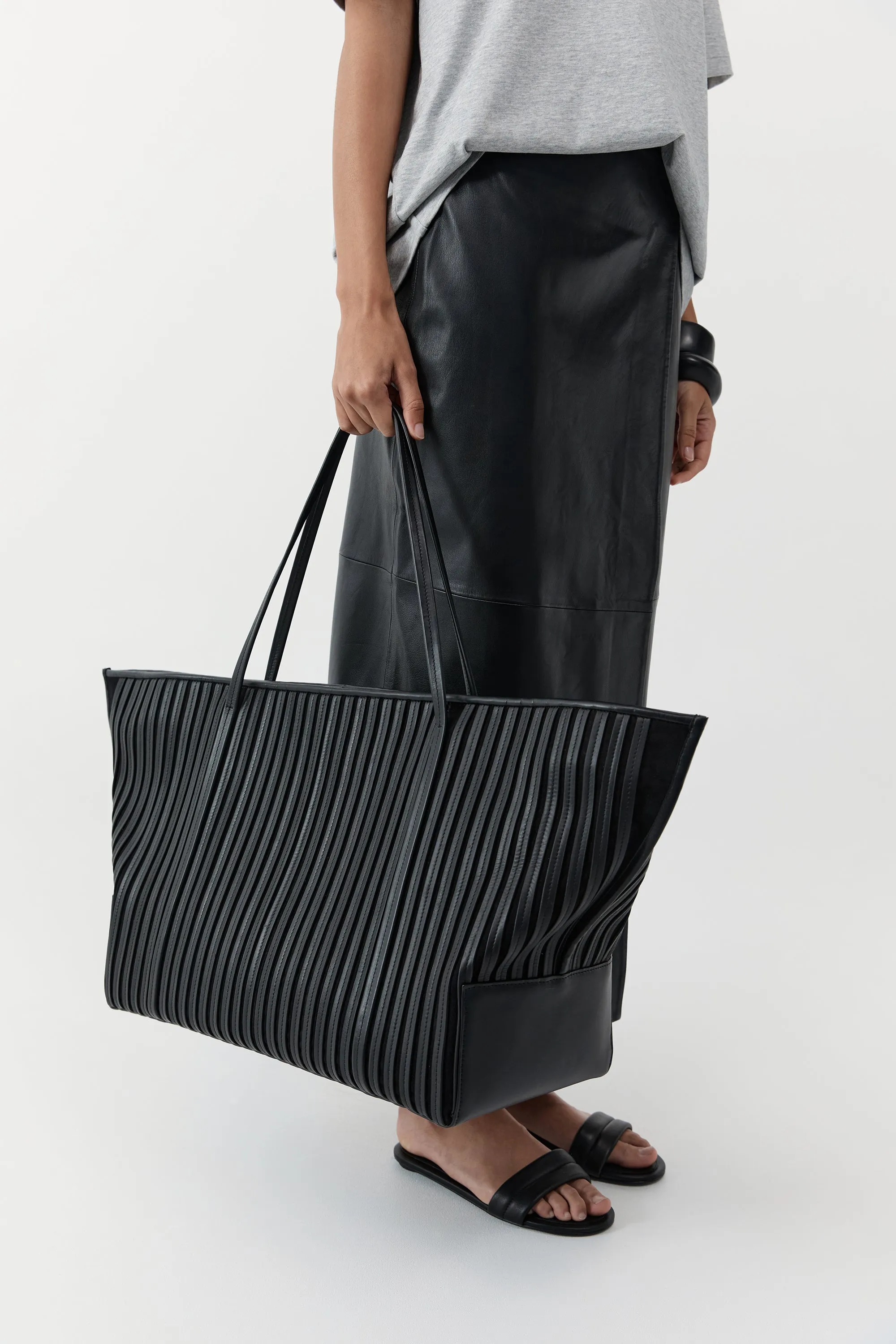 Large Linea Stitch Bateau Tote - Black sold by St. Agni product image thumbnail 5