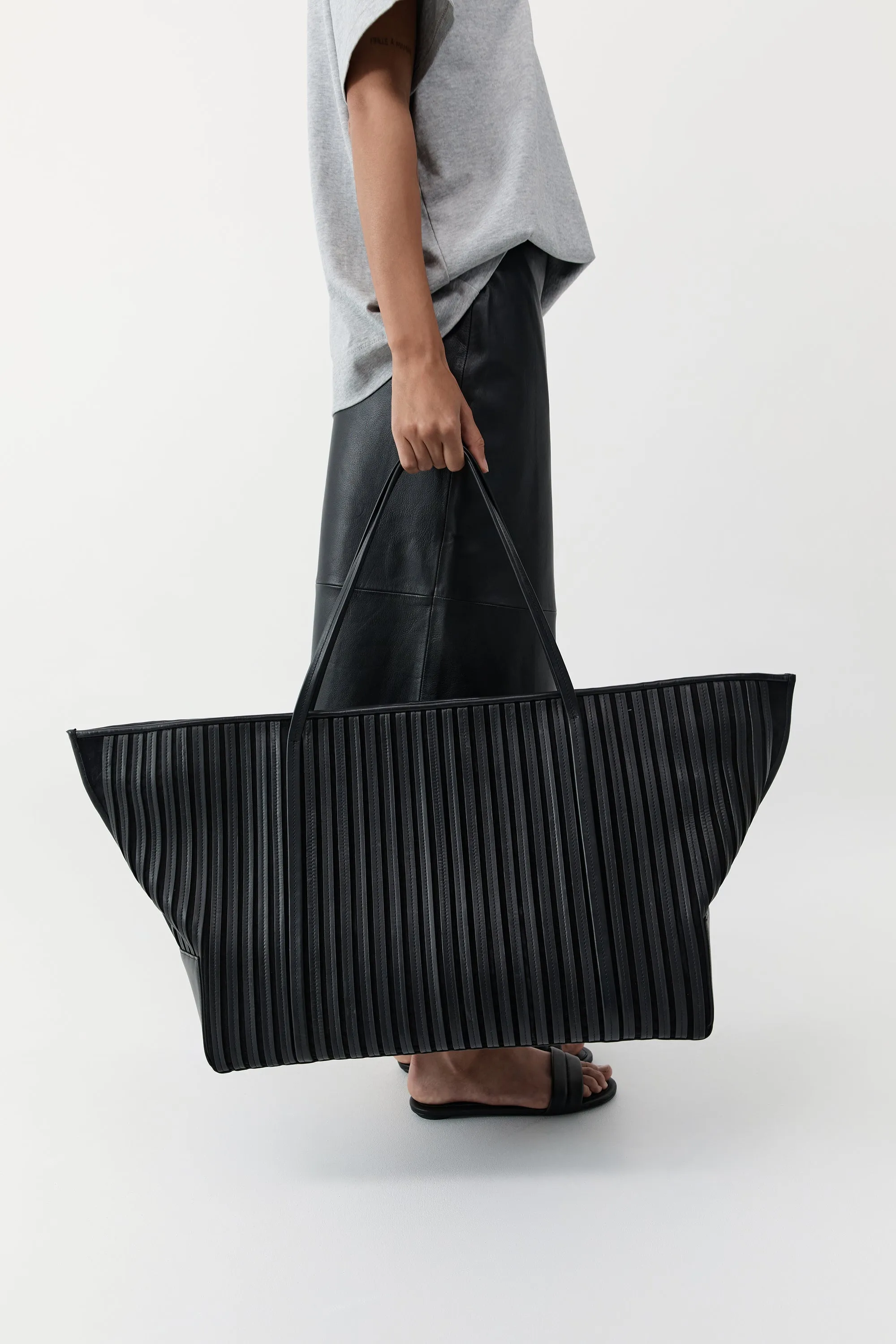 Large Linea Stitch Bateau Tote - Black sold by St. Agni product image thumbnail 2