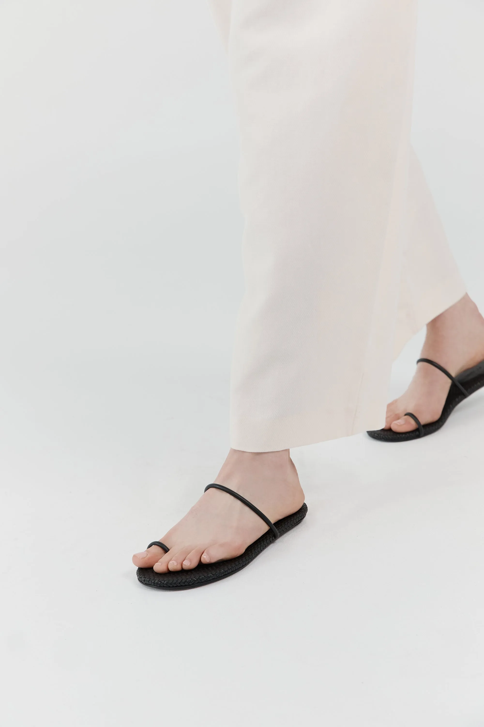 Woven Minimal Slide - Black sold by St. Agni product image thumbnail 2